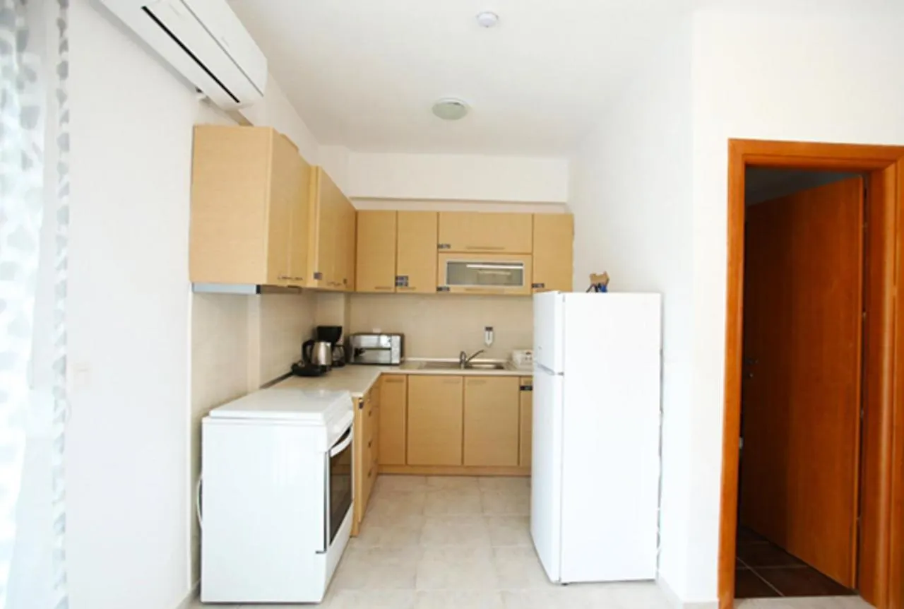 Nyaraló Kryopigi Home 1